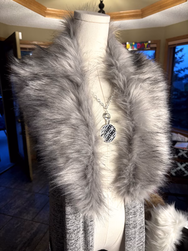 Refest fur kimono vest
